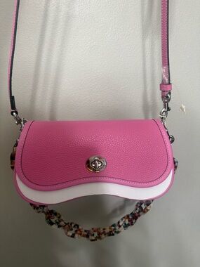 NWOT Coachtopia Wavy Dinky Bag in Bright Magenta